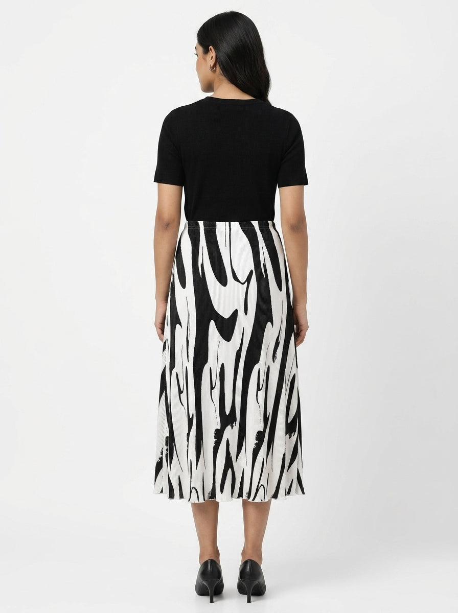 Abstract Print Pleated Flared Skirt