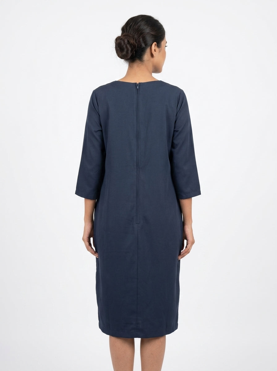 Women's Dark Blue Solid Relaxed Fit Midi Dress