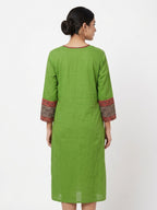 Green Ethnic Print V-Neck Kurti