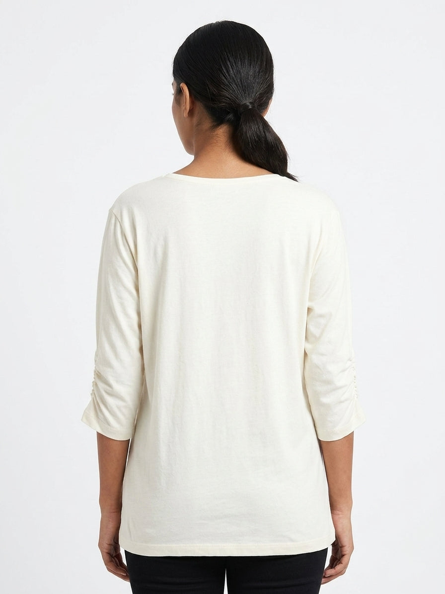 Off White Solid V-Neck 3/4 Sleeve Top