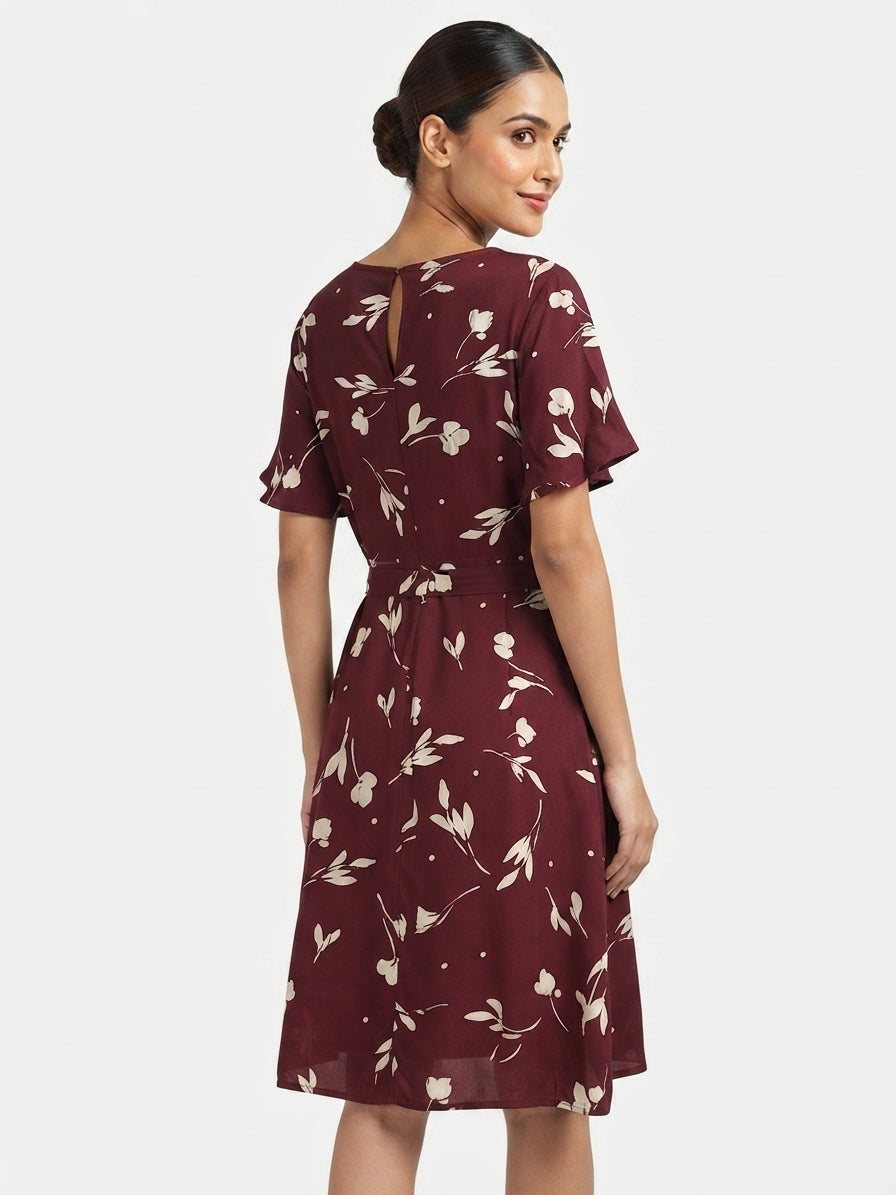Burgundy Floral Printed Tie-Waist Regular Fit Dress