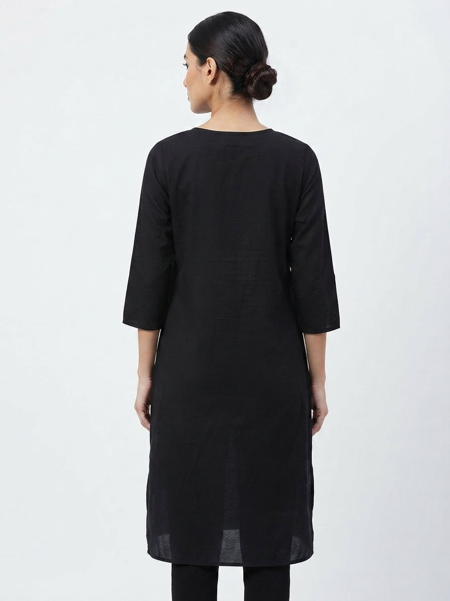 Women's Black Solid Round Neck Rayon Kurti