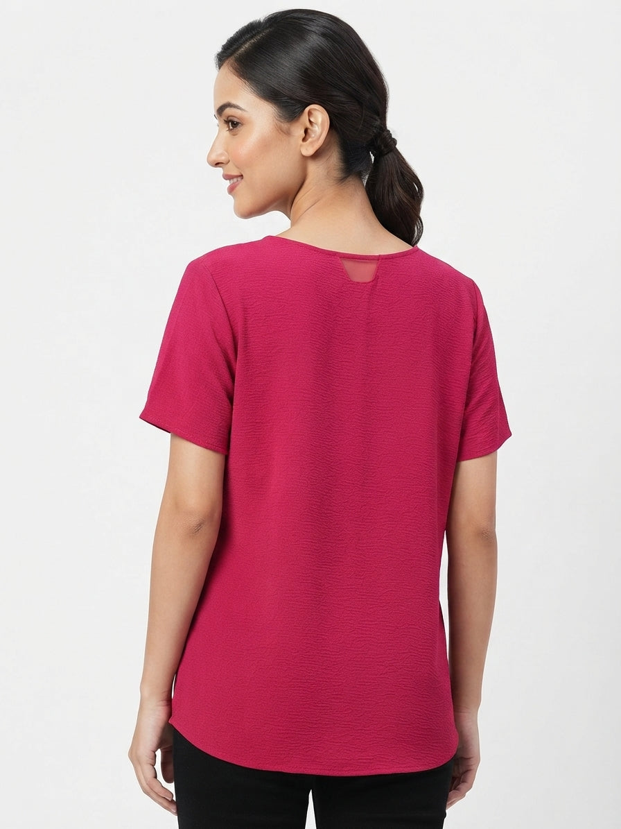 Women's Magenta  Textured V-Neck Short Sleeve Top