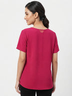 Women's Magenta  Textured V-Neck Short Sleeve Top
