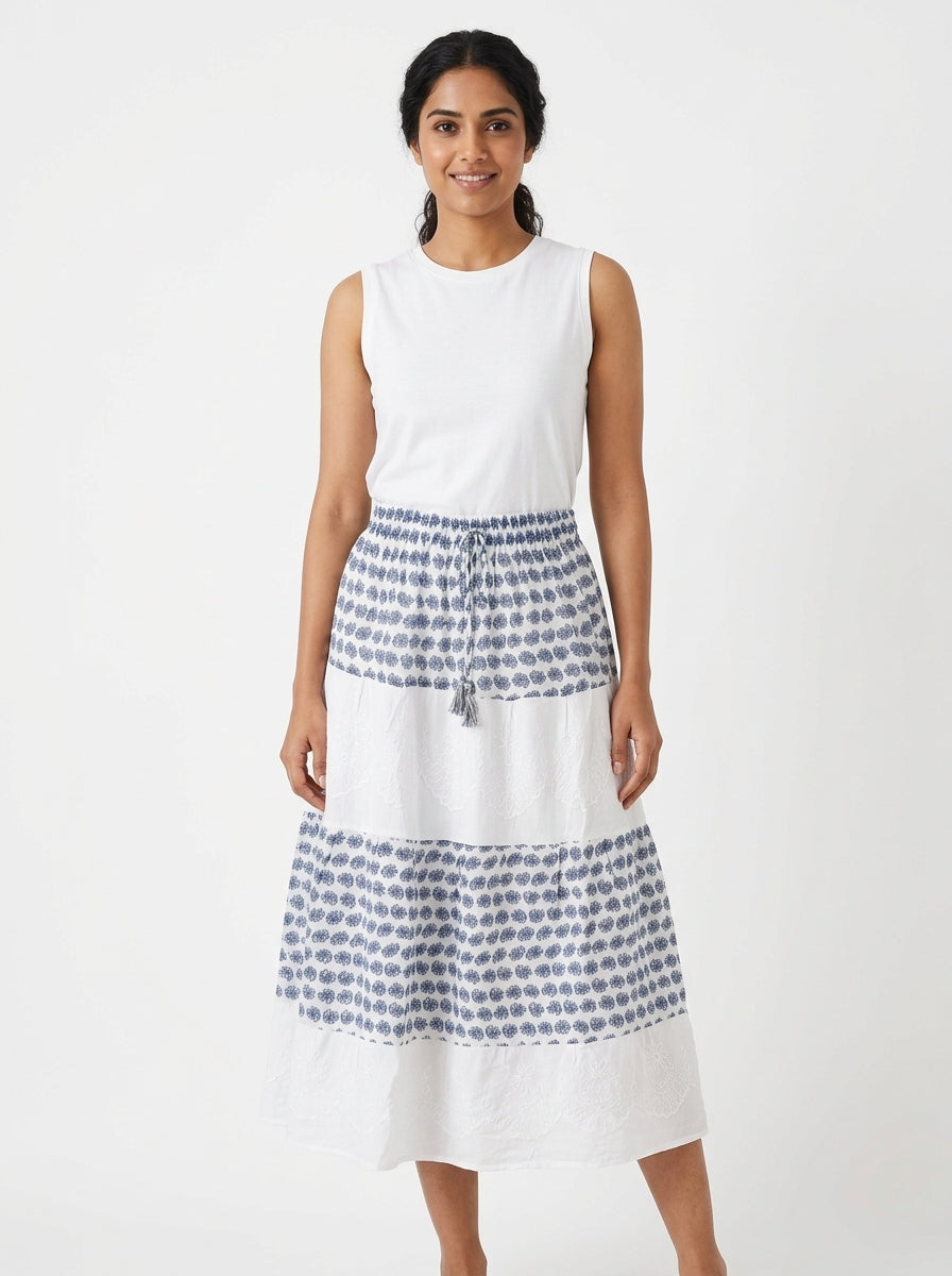 White & Blue Patterned Casual Skirt