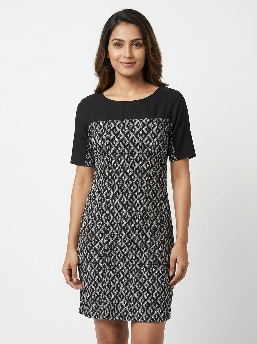 Black and White Geometric Print Short Sleeve Dress