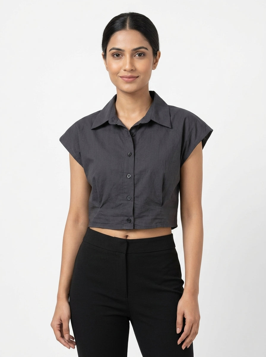 Women's Charcoal Cropped Collared Button-Up Top