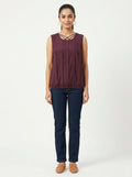 Women's Wine Solid Pleated Sleeveless Relaxed Fit Top