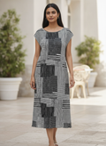 Women's Black & White Abstract Print Regular Fit Dress