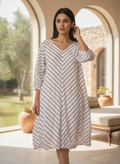 Women's White Striped Relaxed Fit Kurti