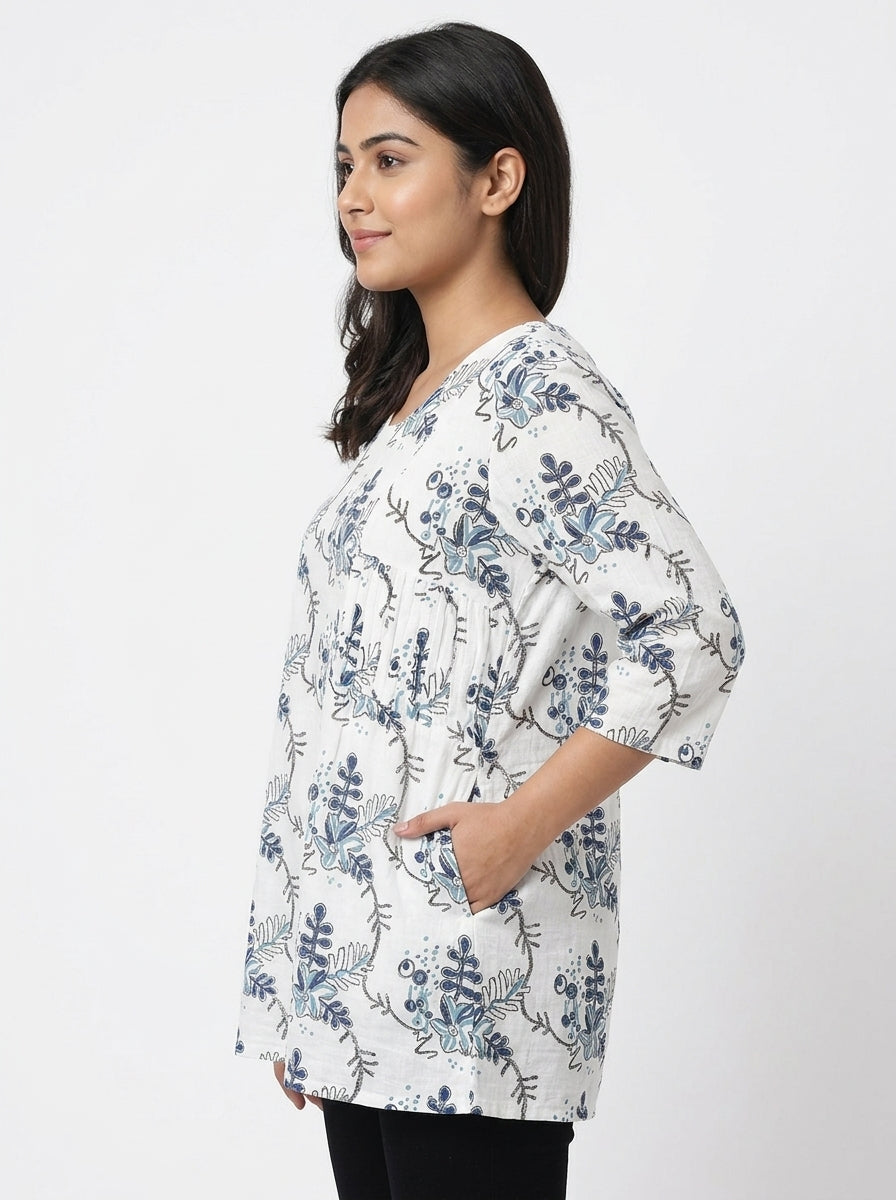 Wild Moss XL White & Blue Abstract Pattern Casual Top