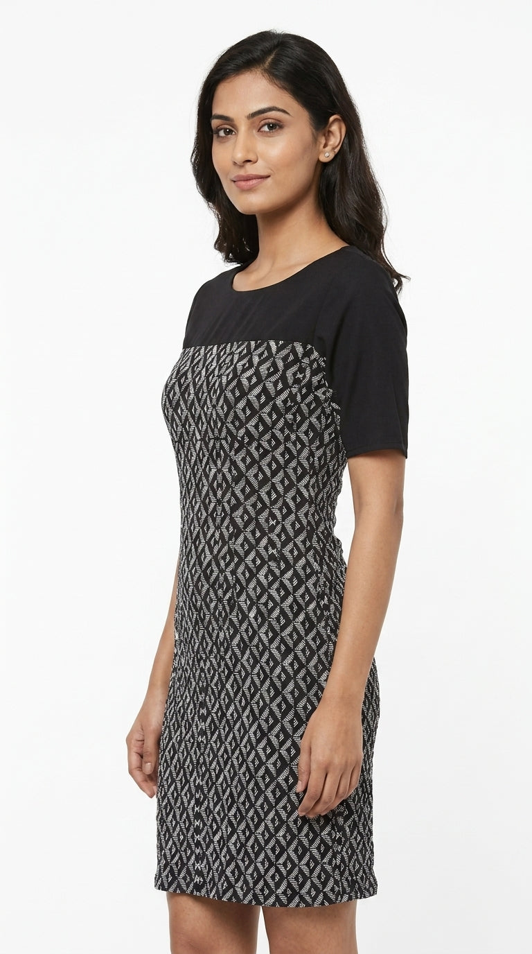 Black and White Geometric Print Short Sleeve Dress