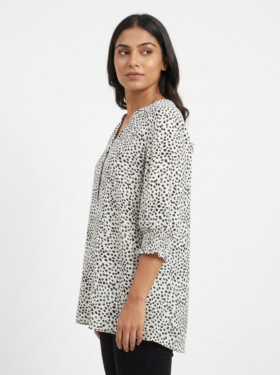 Women's White & Black Printed V-Neck Top
