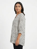 Women's White & Black Printed V-Neck Top