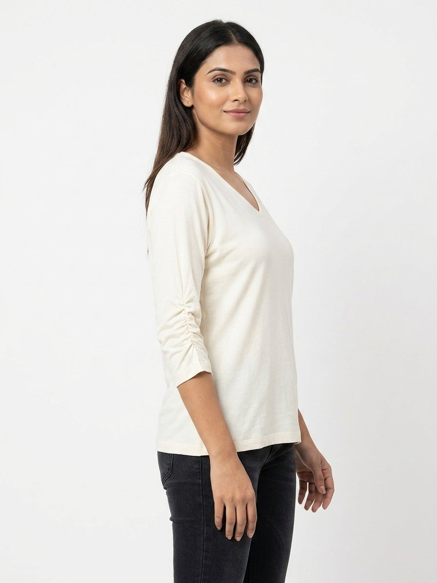 Off White Solid V-Neck 3/4 Sleeve Top