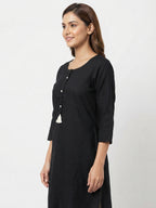 Women's Black Solid Round Neck Rayon Kurti