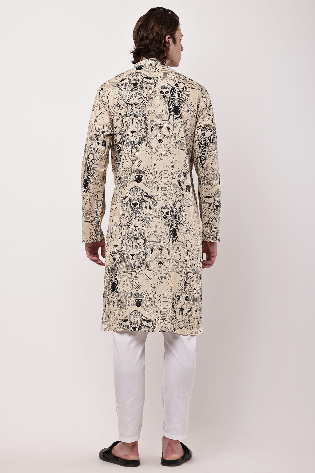 Samayanusar Men Hand-Sketched Safari Print Straight Kurta