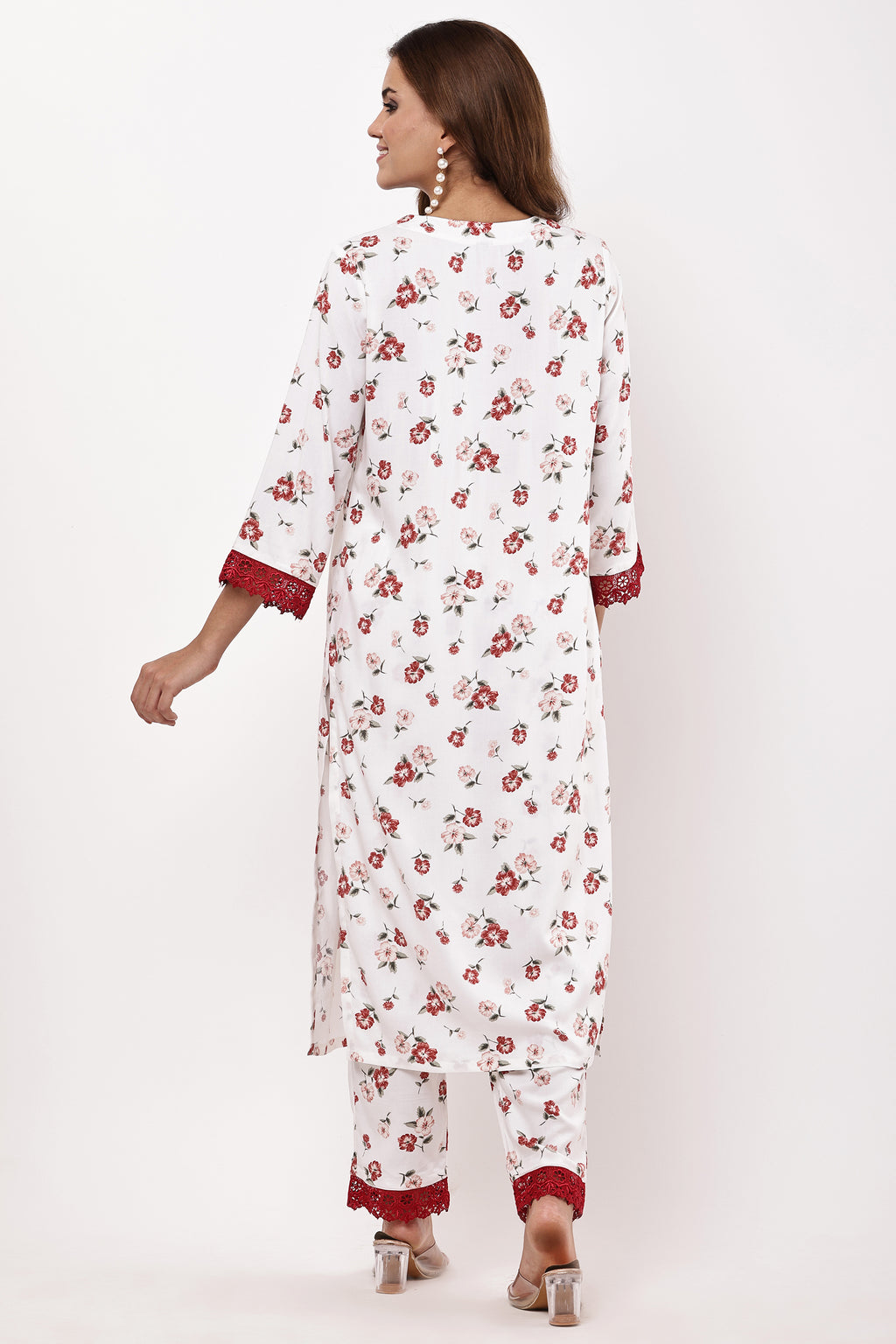 Samayanusar White & Red Floral Printed Suit Set