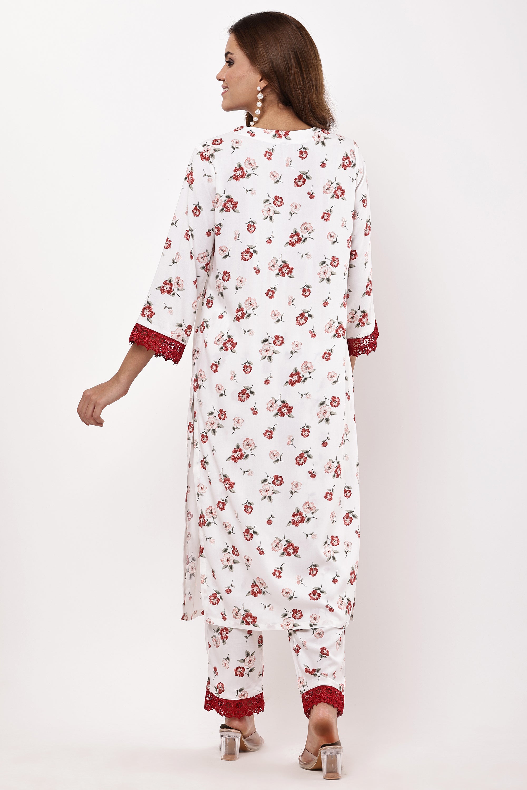 Samayanusar White & Red Floral Printed Suit Set