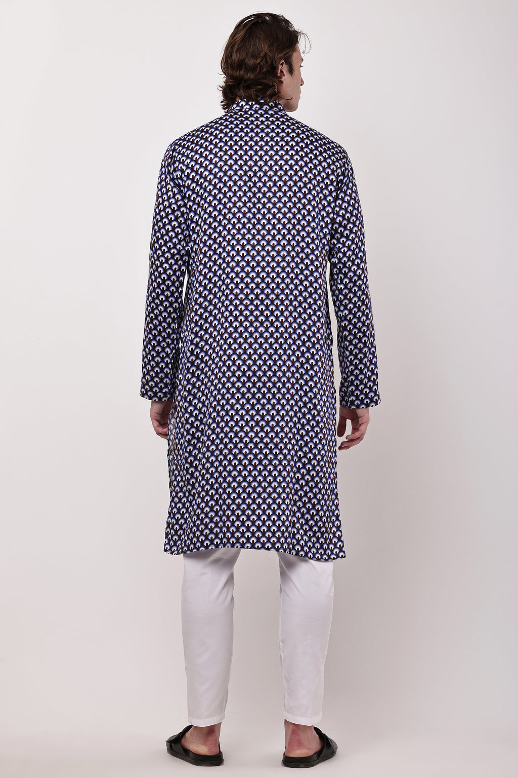 Samayanusar Men Geometric Printed Straight Kurta Set