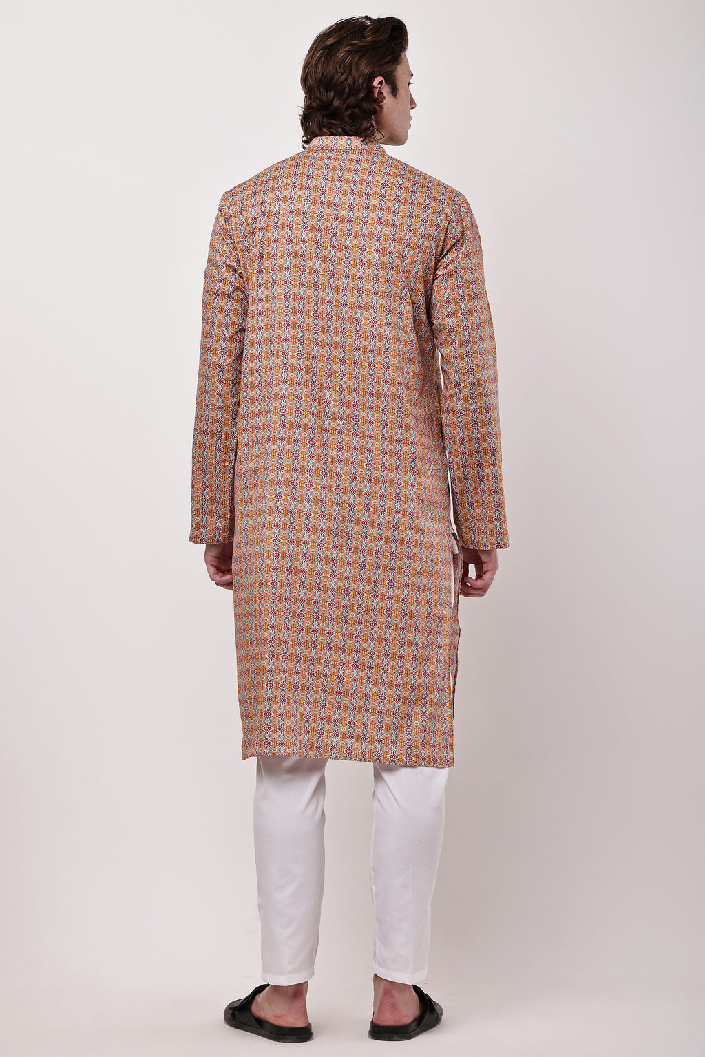 Samayanusar Men Geometric Print Straight Kurta Set