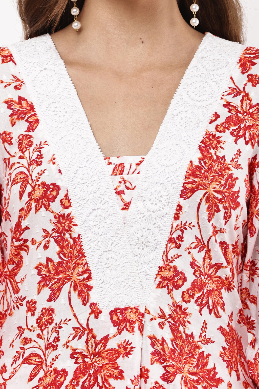 Samayanusar White & Red Floral Printed A-Line Kurta Set