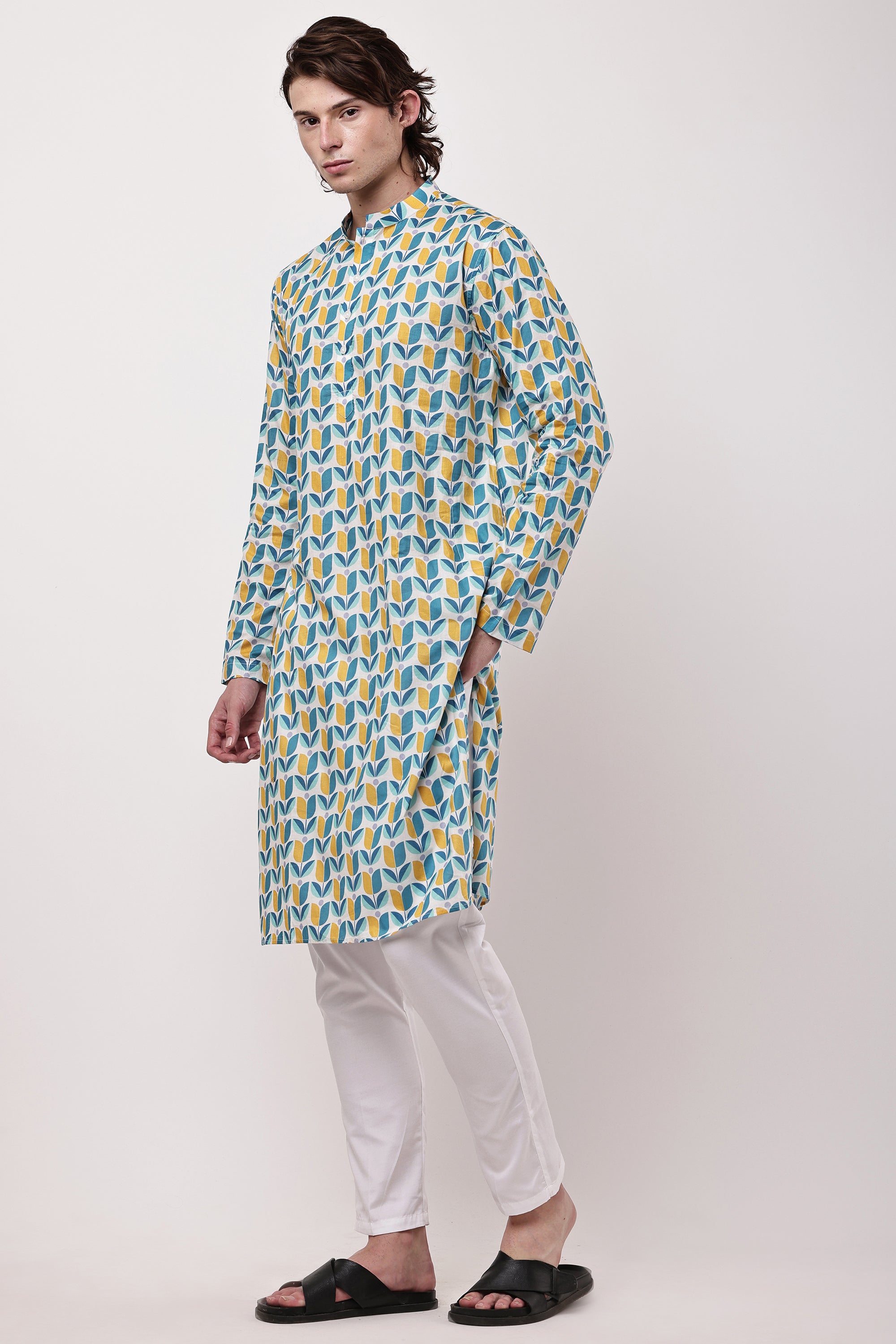 Samayanusar Men Abstract Leaf Printed Straight Kurta Set